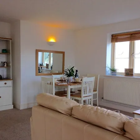 Apartment Waters Edge Penryn